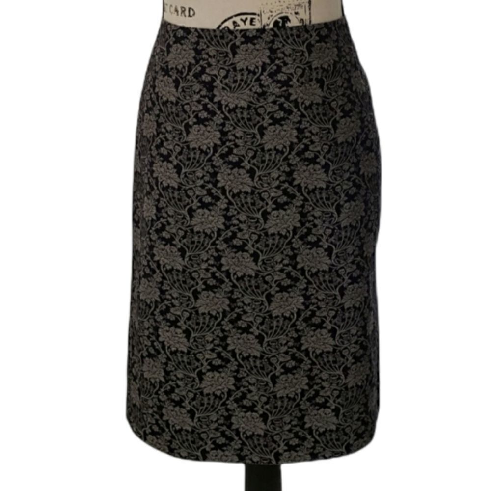 Ann Taylor floral pencil skirt